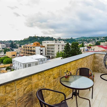 Valkhida'S Apartment Кутаиси Екстериор снимка